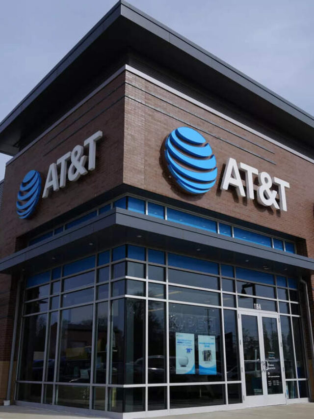 AT&T Offers $5 Credit to Customers